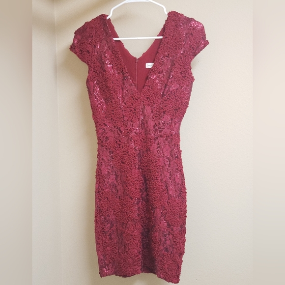 Dress The Population - Picture 1 of 2